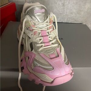 Balenciaga Women's Sneakers - Pink and Cream size 38 Brand new never worn w box